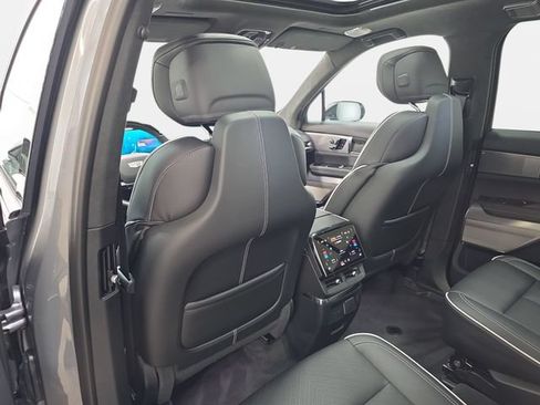 Used 2026 Cadillac Vistiq Platinum w/ LPO, Floor Liner Package AWD/4WD image 12