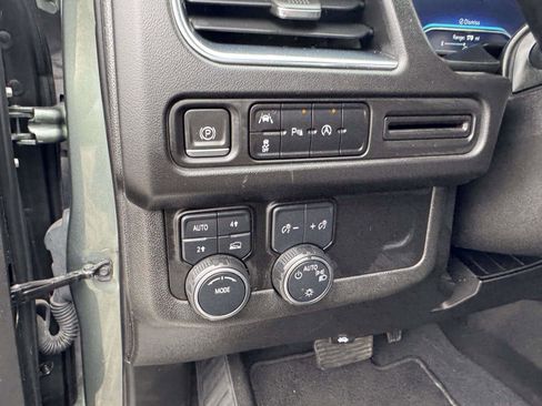 Used 2023 Chevrolet Suburban RST image 22