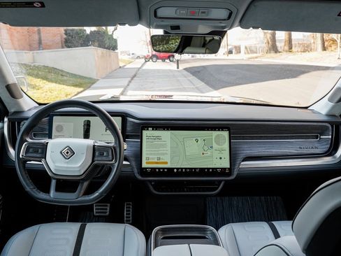 Used 2023 Rivian R1T Adventure image 11