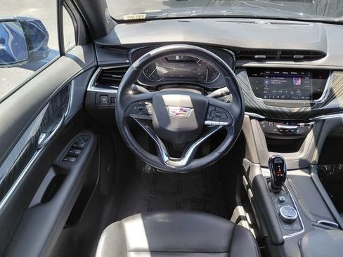 Certified 2024 Cadillac XT6 Premium Luxury FWD image 19