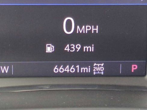 Used 2023 GMC Acadia SLT image 12