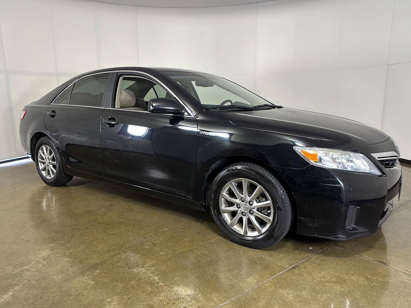 Used 2010 Toyota Camry Hybrid w/ Upgrade Pkg FWD image 7