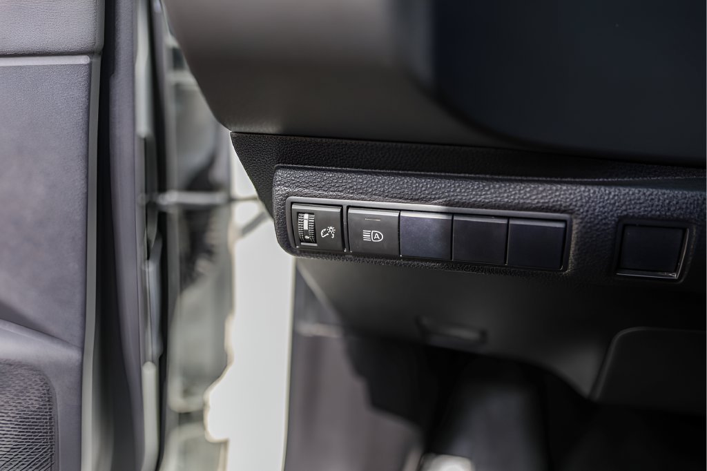 Used 2021 Toyota Corolla SE FWD image 17