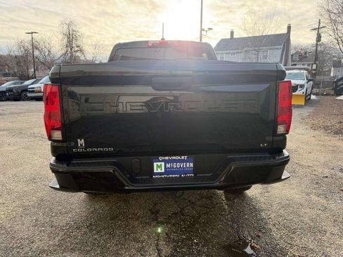 Used 2023 Chevrolet Colorado LT AWD/4WD image 5
