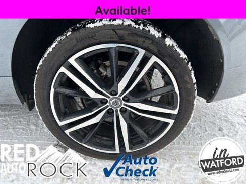 Used 2019 Volvo XC60 T8 R-Design w/ Advanced Package image 9