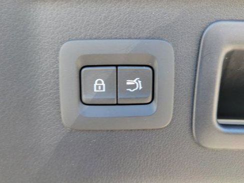 Certified 2025 MAZDA CX-70 Plug-In Hybrid w/ Premium Pkg image 10