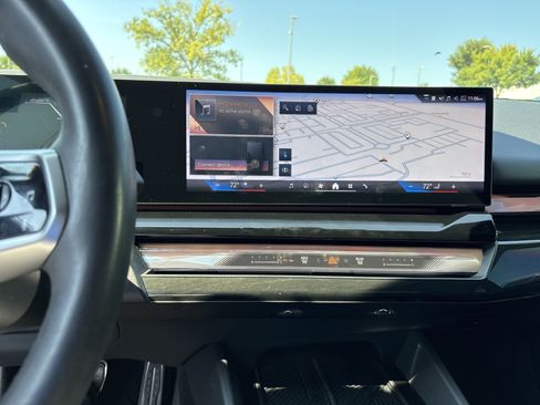 Used 2024 BMW i5 eDrive40i w/ Executive Package RWD image 31
