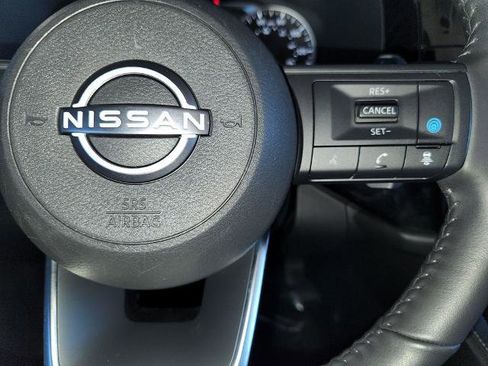 Certified 2025 Nissan Pathfinder SV image 25