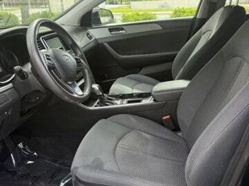 Used 2019 Hyundai Sonata SE FWD image 11