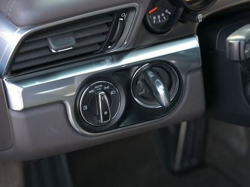 Used 2017 Porsche 911 Carrera image 27