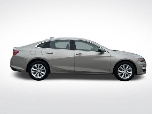Used 2025 Chevrolet Malibu LT FWD image 7