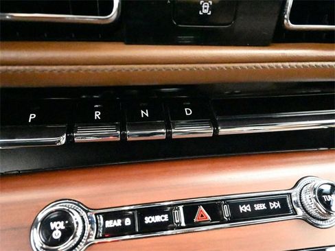 Used 2022 Lincoln Aviator Reserve w/ Equipment Group 201A image 18