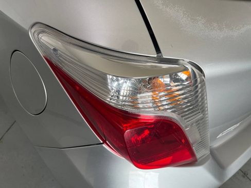 Used 2012 Toyota Yaris LE FWD image 36