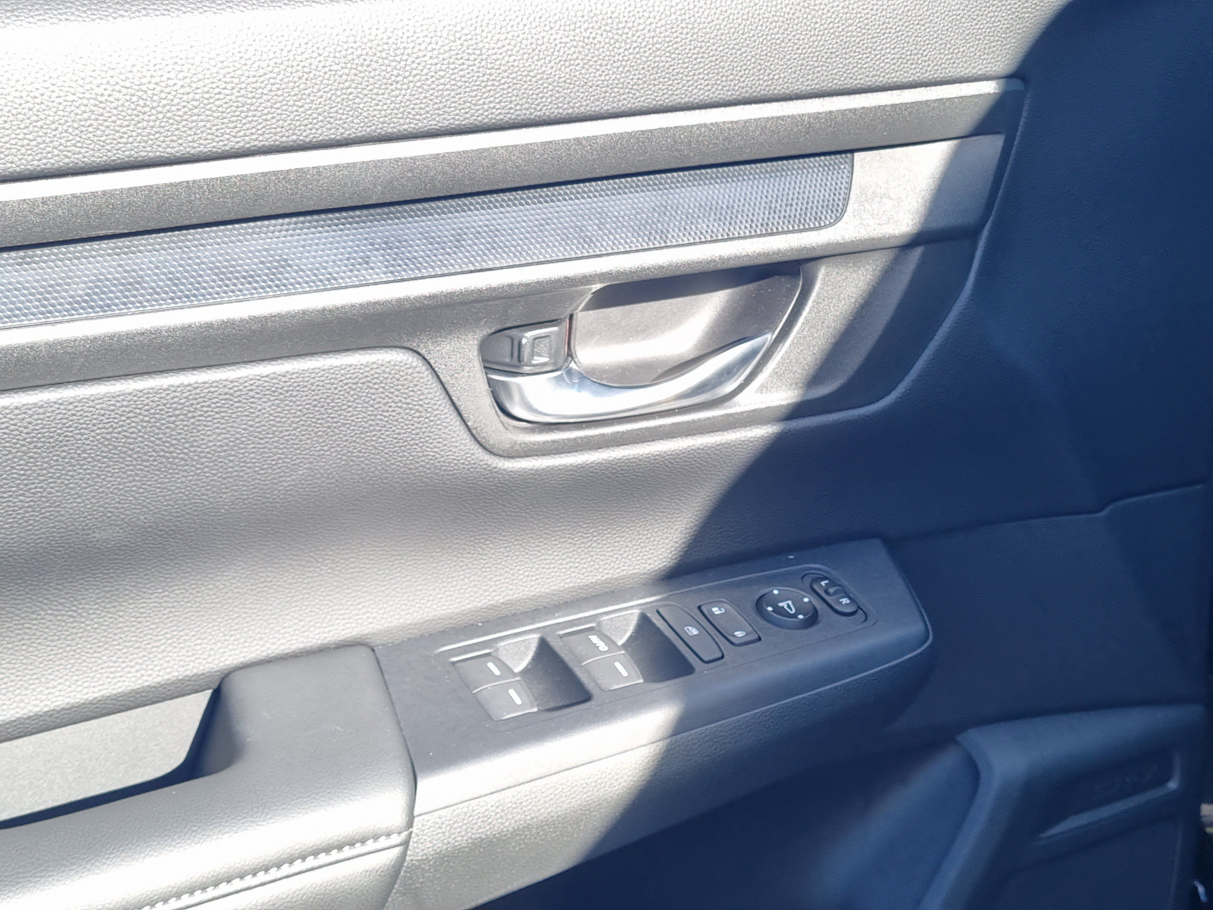 Used 2024 Honda CR-V LX image 24