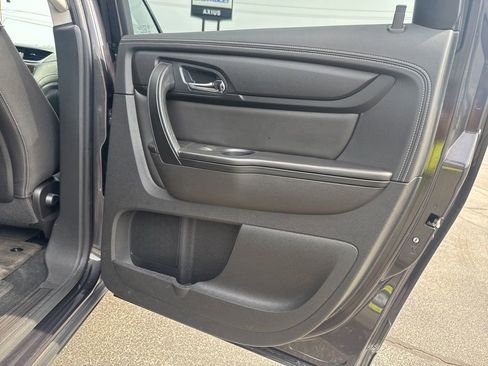 Used 2016 Chevrolet Traverse LT FWD image 20