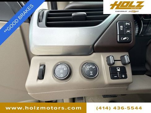 Certified 2018 Chevrolet Suburban LT w/ Luxury Package image 18