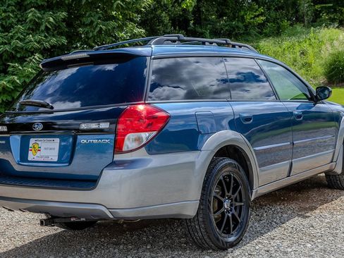 Used 2009 Subaru Outback 2.5i Limited w/ Popular Equipment Group 1C AWD/4WD image 5