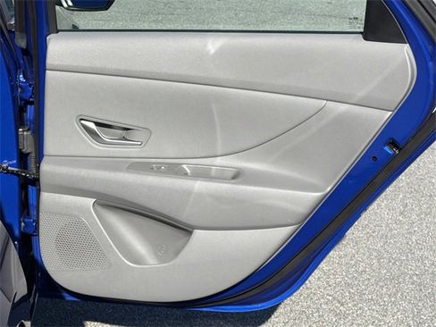 Certified 2025 Hyundai Elantra SEL image 16