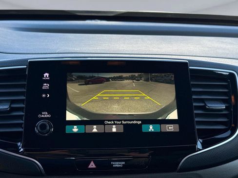 Certified 2023 Honda Passport TrailSport image 25