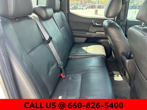 Used 2021 Toyota Tacoma TRD Sport AWD/4WD image 9
