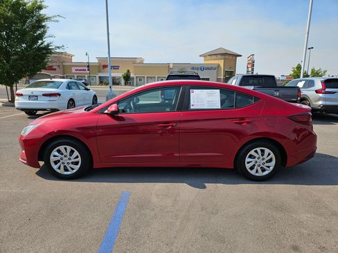 Used 2019 Hyundai Elantra SE FWD image 9