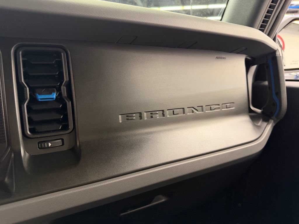 Used 2023 Ford Bronco Black Diamond AWD/4WD image 27