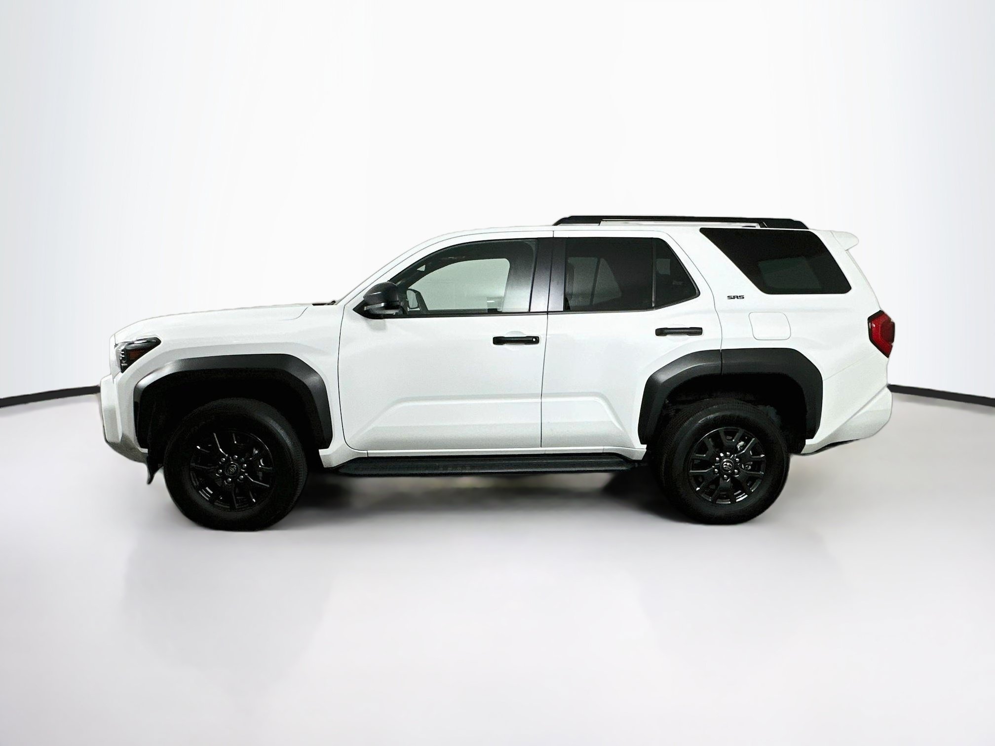 Used 2025 Toyota 4Runner SR5 AWD/4WD image 4