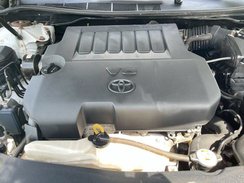 Used 2015 Toyota Camry XSE FWD image 18