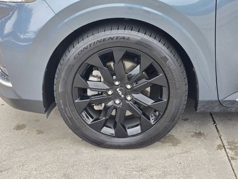 Used 2024 Kia Carnival SX Prestige FWD image 17
