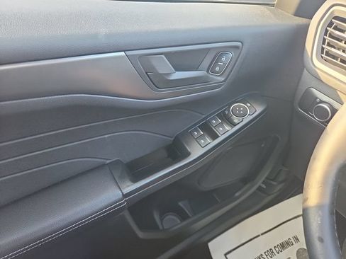 Used 2025 Ford Escape Active w/ Tech Pack #1 FWD image 11