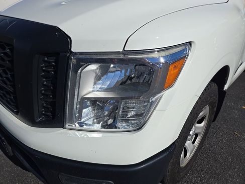 Used 2017 Nissan Titan S image 28
