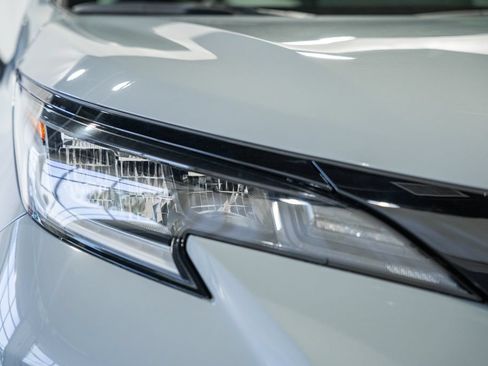 New 2026 Toyota Sienna XLE Woodland Edition AWD/4WD image 13