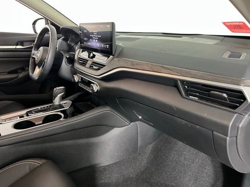 Used 2024 Nissan Altima 2.5 SL image 32