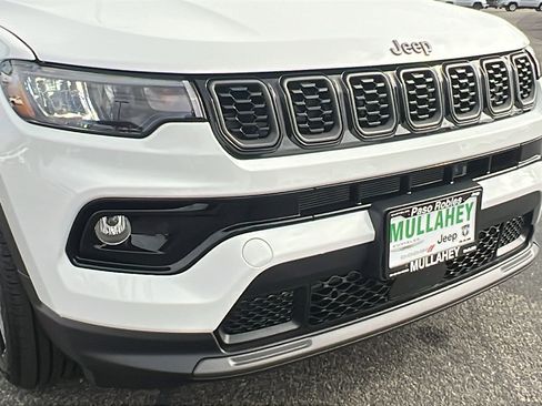 New 2026 Jeep Compass Limited image 9