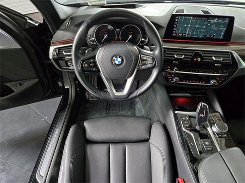 Used 2019 BMW 530i w/ Convenience Package image 17