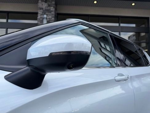 Used 2025 Mitsubishi Outlander SEL image 17