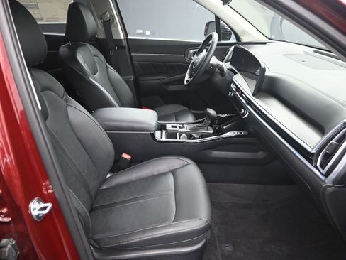 Certified 2025 Kia Sorento SX image 41