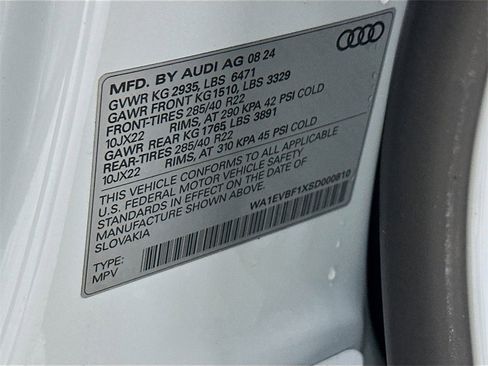 Used 2025 Audi Q8 Premium Plus w/ Premium Plus Package image 27