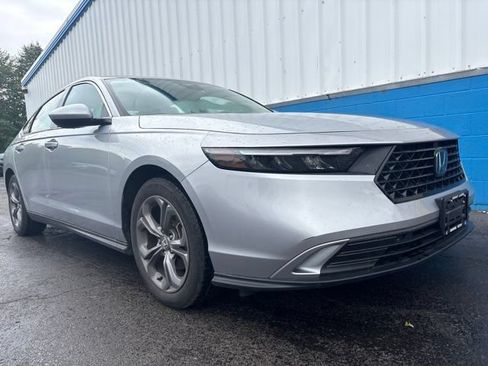 Used 2024 Honda Accord EX image 2