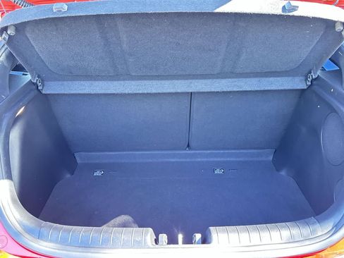 Used 2022 Hyundai Veloster N image 21