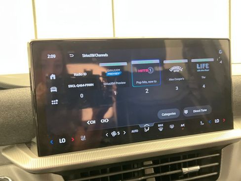 Used 2025 Ford Explorer ST-Line AWD/4WD image 80