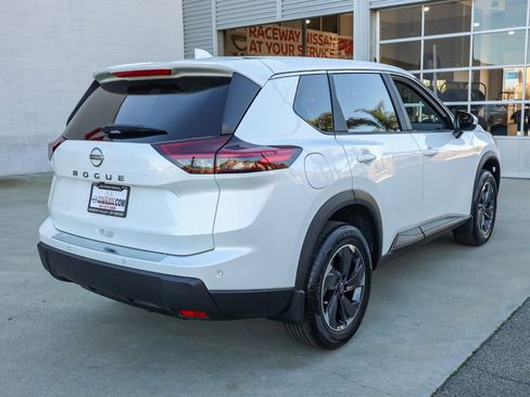 New 2026 Nissan Rogue SV image 4