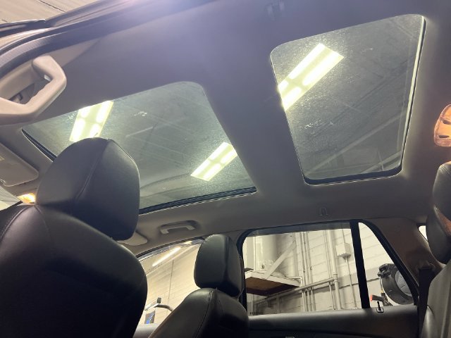 Used 2013 Ford Edge SEL FWD image 19