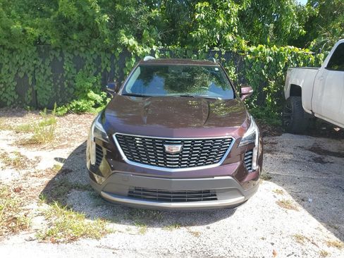 Used 2020 Cadillac XT4 Premium Luxury w/ Enhanced Visibility Package AWD/4WD image 2