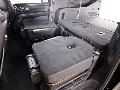 Used 2021 GMC Yukon XL AT4 w/ AT4 Premium Plus Package AWD/4WD image 34