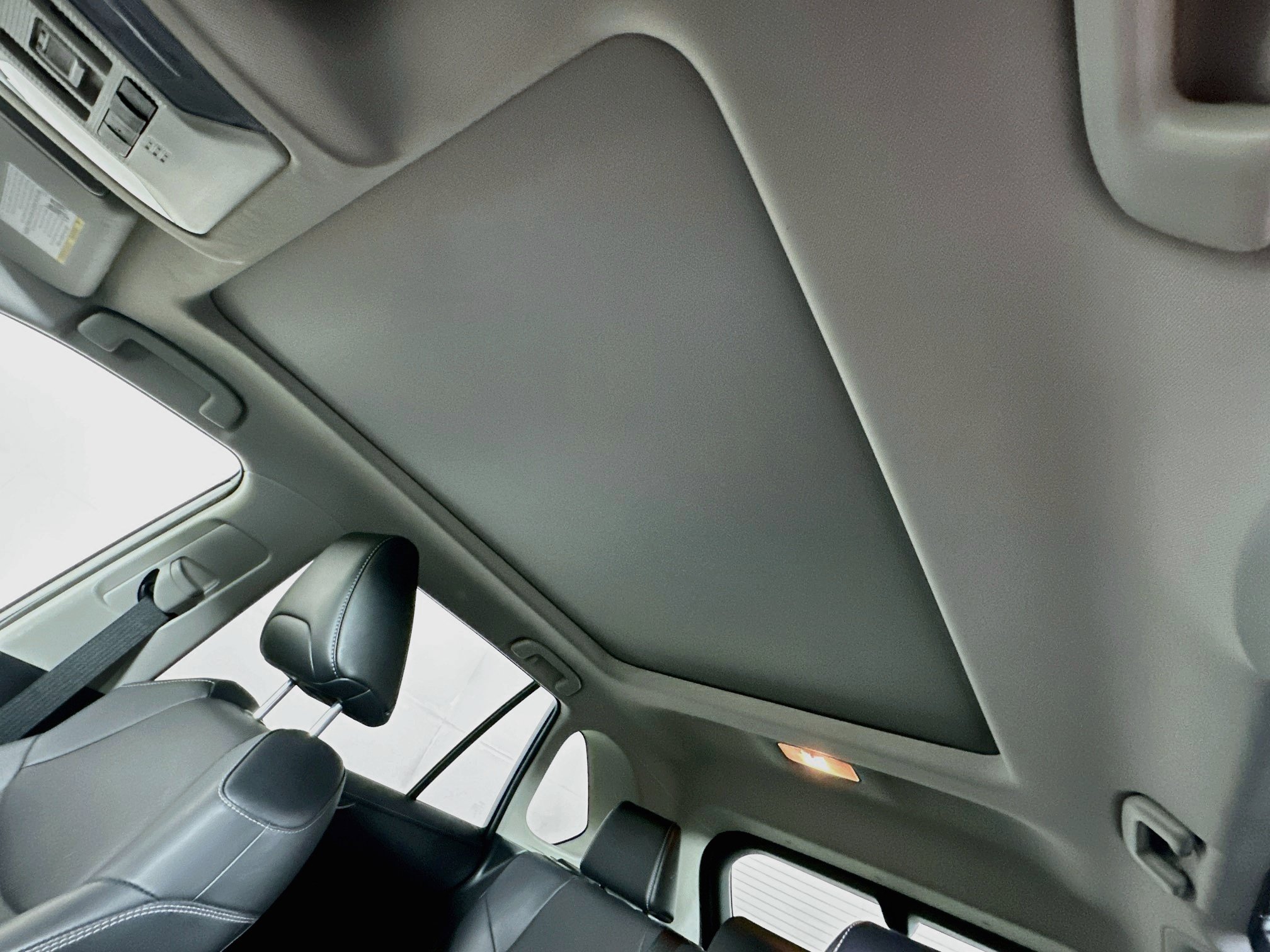 Used 2019 Toyota RAV4 Limited AWD/4WD image 26