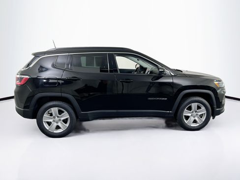 Used 2022 Jeep Compass Latitude w/ Convenience Group AWD/4WD image 4