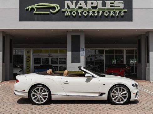 Used 2020 Bentley Continental GT image 42