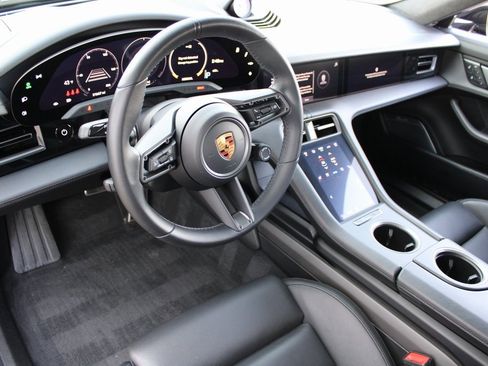 Used 2022 Porsche Taycan Turbo S image 13