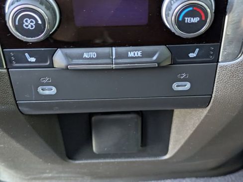 Used 2023 Chevrolet Tahoe Z71 w/ Z71 Off-Road Package image 17